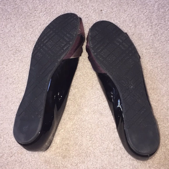 Burberry Flats - Picture 5 of 7